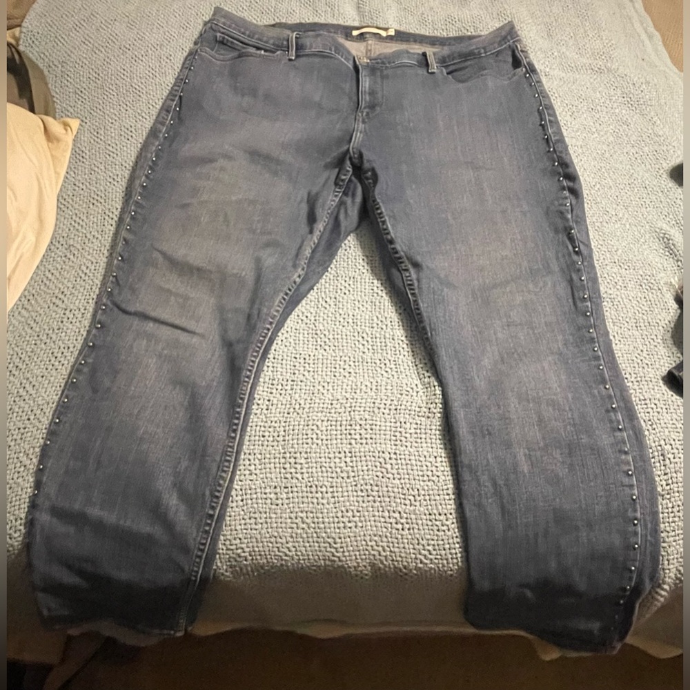 GUC Levi’s 311 shaping skinny w studded detail